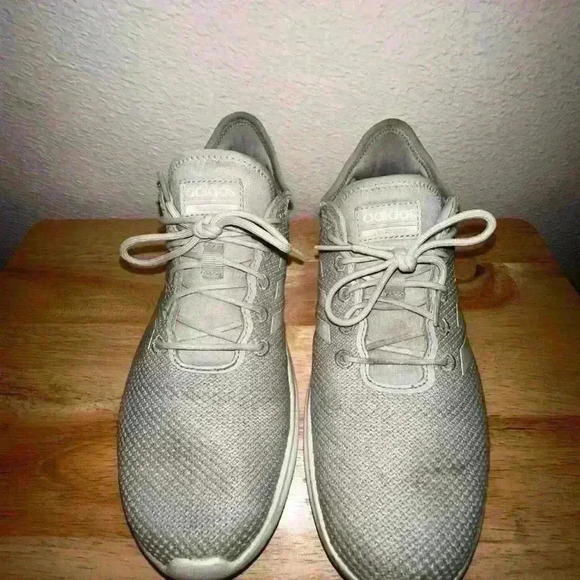 Adidas Women's Gray Memory Foam Lightweight Running Shoes - Size 8 Sneakers - Picture 2 of 9